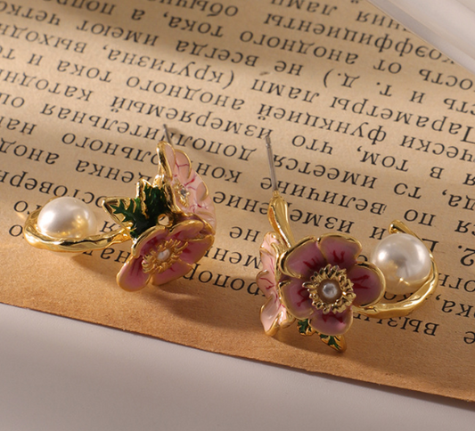 Reto Flower Dangle Earrings